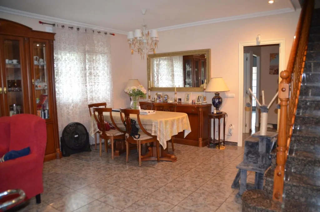 Söögituba - Corner Townhouse with Pool in Segur de Calafell
