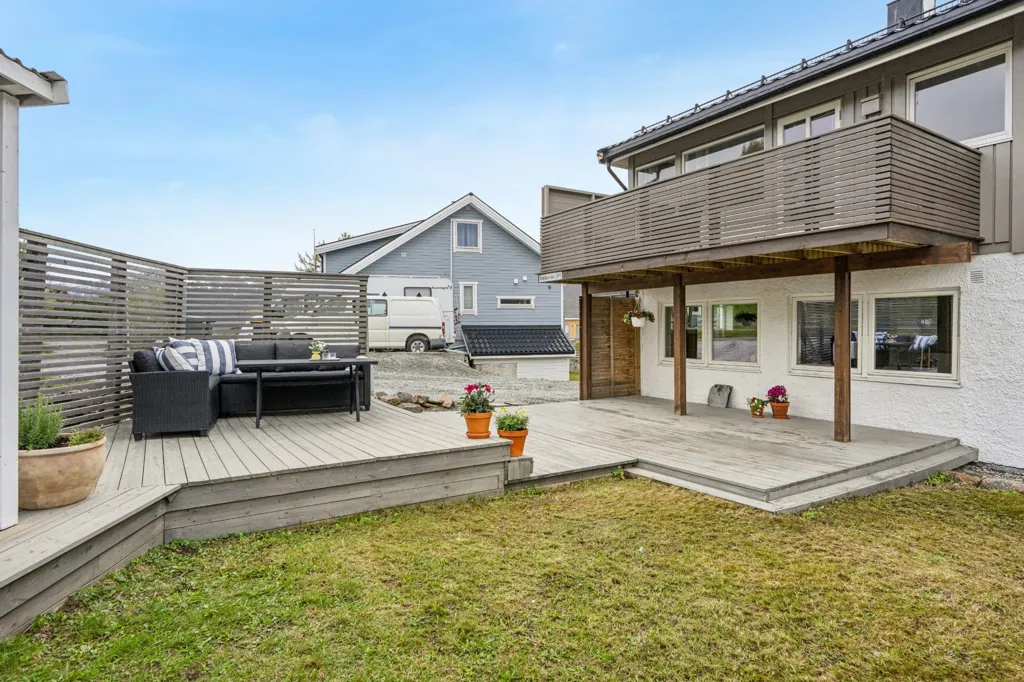 Aed - Flat with Large Terrace in Central Tromsøya