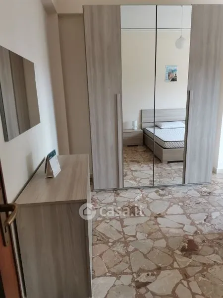 Chambres - Fully Furnished Flat with Balcony in Messina
