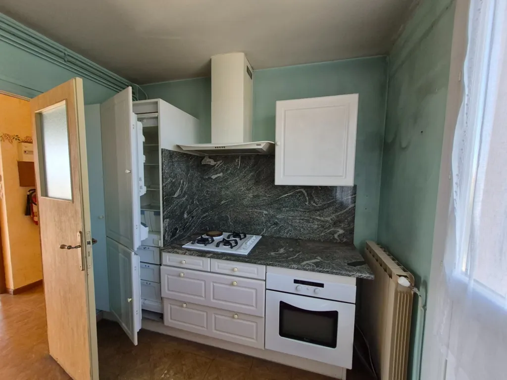 Cuisine - Appartement Lumineux avec Balcon à Résidence Le Bretagne