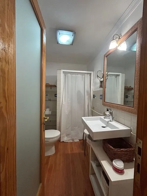 Bathrooms - T2 Apartment with Balcony in León y Castillo