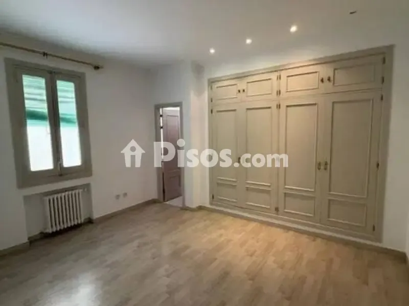 Chambres - Spacious Flat with Balcony in Recoletos