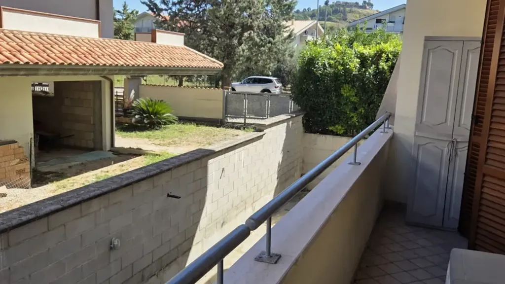 balcony