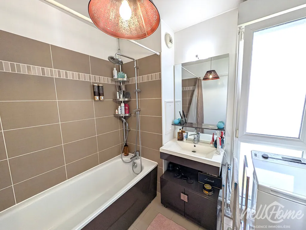 Bagni - 3-Bed Flat with Terrace in Montigny-lès-Cormeilles