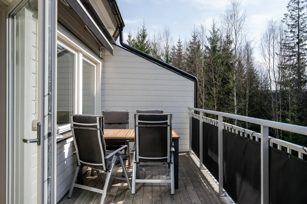 Balcon - Corner Flat with Balcony in Lyckebo Sjöstad