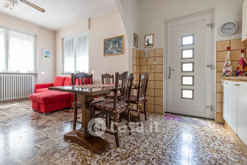 Salle à manger - Bifamiliar Villa with Garden in Oggiona con Santo Stefano