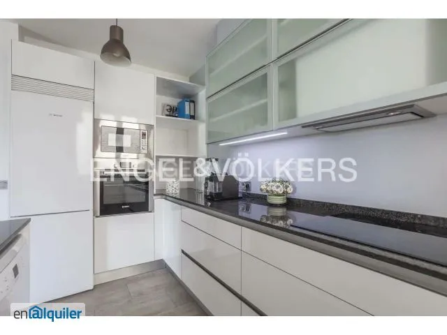 4 magamistoaga korter asukohas Madrid