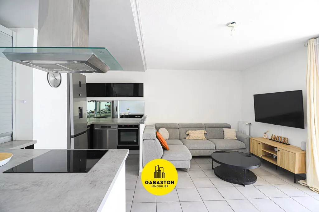 Cucina - Apartment with Terrace and Double Box in Marseille-12