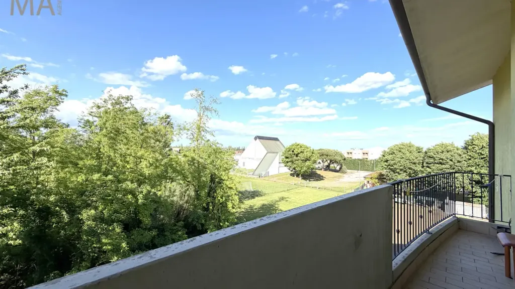 Rõdu - Trilocale with Balcony in Rosolina Centre