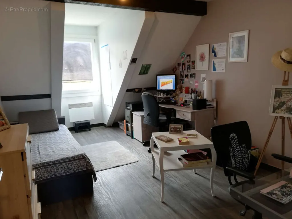 Chambres - Appartement Duplex avec Balcon au Centre de Bletterans