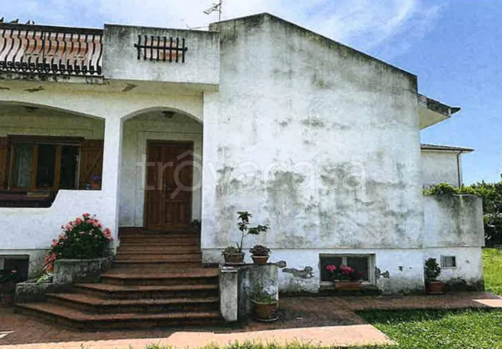 Extérieur - Three-Level Villa with Private Garden in Fondi