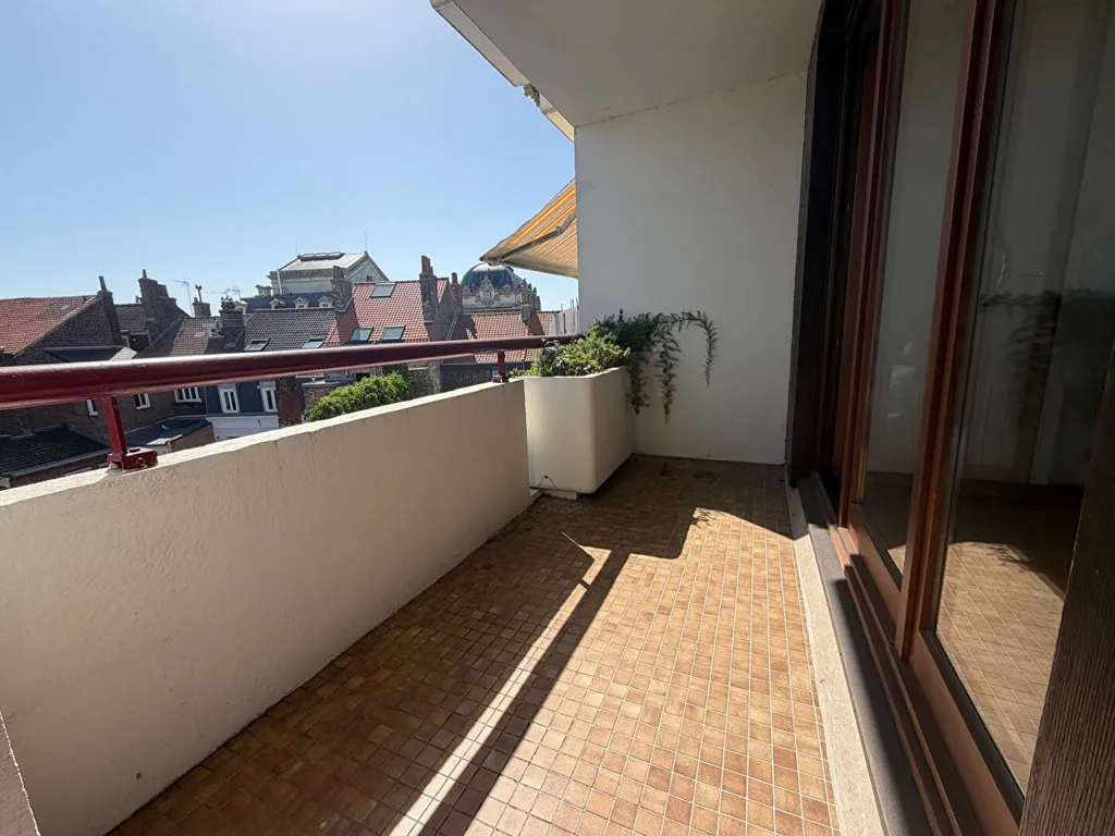 Rõdu - City Centre Flat with Balcony in Calais