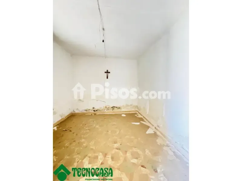 Pièces - Adosado to Renovate in Urda