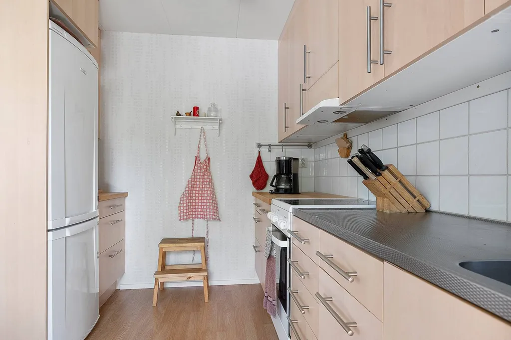 Cuisine - Apartment with Balcony in Central Gisle