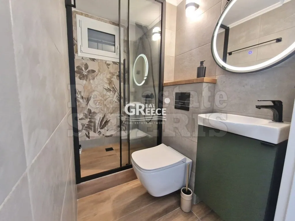 Vannitoad - Compact Apartment with Sea View in Loutraki