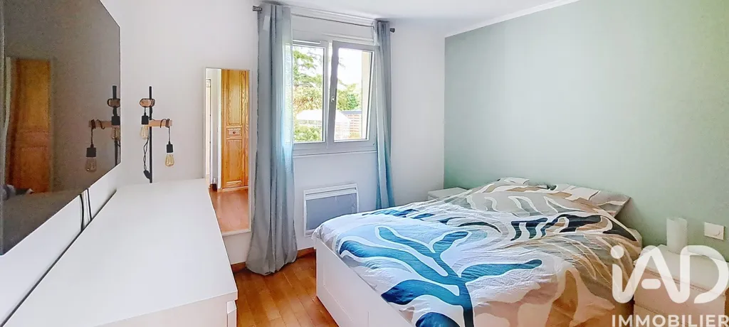Chambres - Maison Familiale Rénovée avec Jardin à La Ferté-Alais