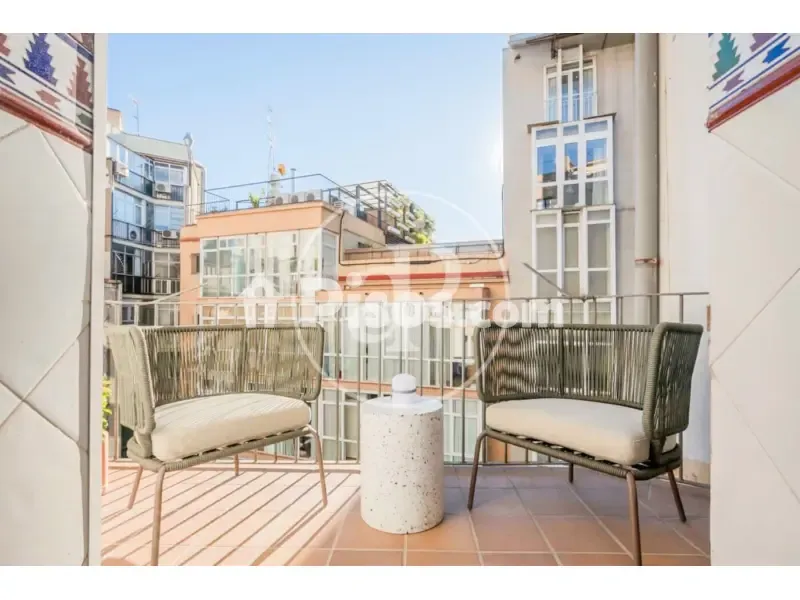 Balcon - Apartment with Balcony in Barcelona Centre