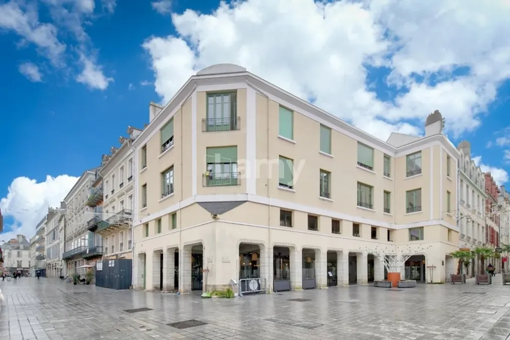 Välivaade - Refurbished Flat with Courtyard View in Pau