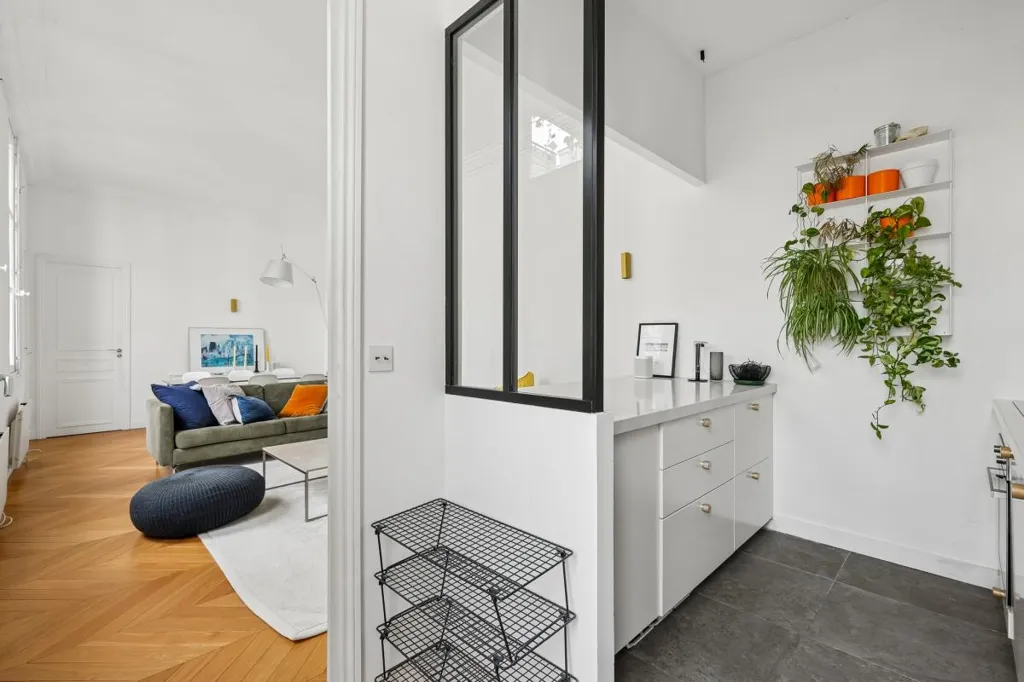 Séjour - Appartement Meublé avec Vue Dégagée à Paris 6ème