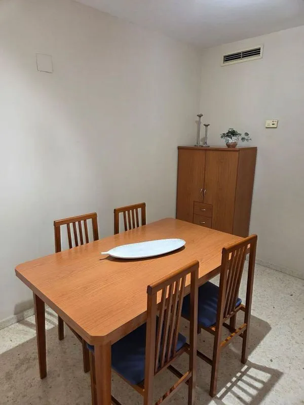 Dining Room - Furnished Flat with Balcony in Beteró
