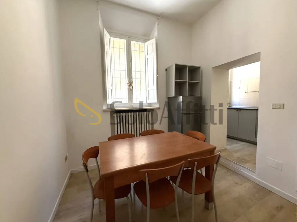 Söögituba - Partially Furnished Triplex in Forlì's Historic Centre