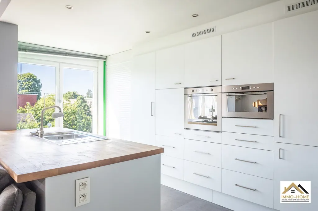 Cucina - Bright Apartment with 3 Bedrooms in Sint-Amandsberg