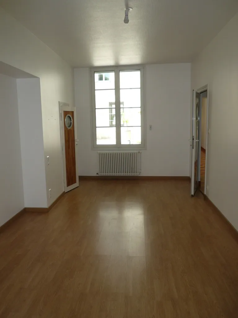 Séjour - Appartement de Caractère avec 2 Salles d'Eau à Cognac