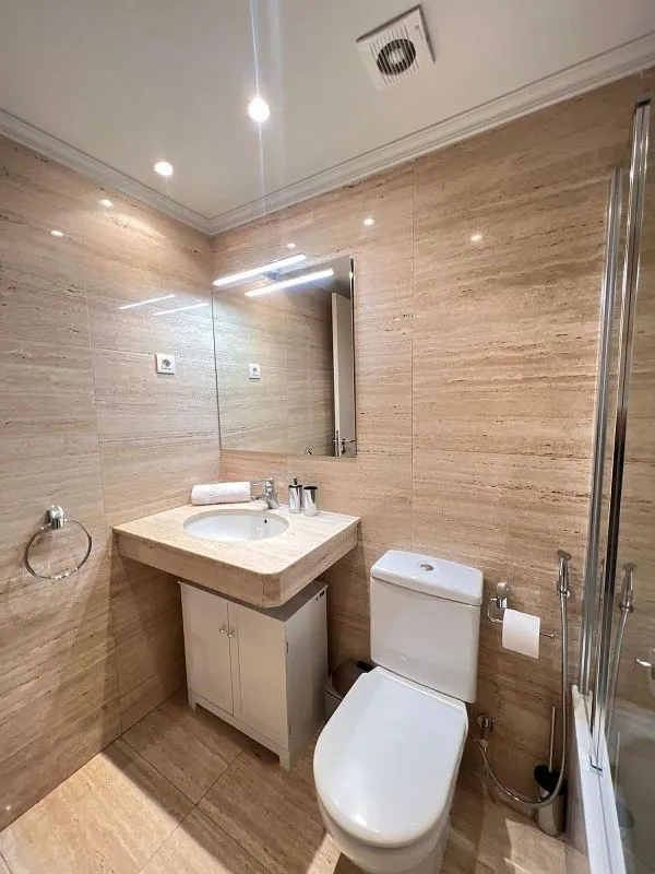 Vannitoad - Furnished Flat with Balcony in Aribau/Diagonal, Barcelona
