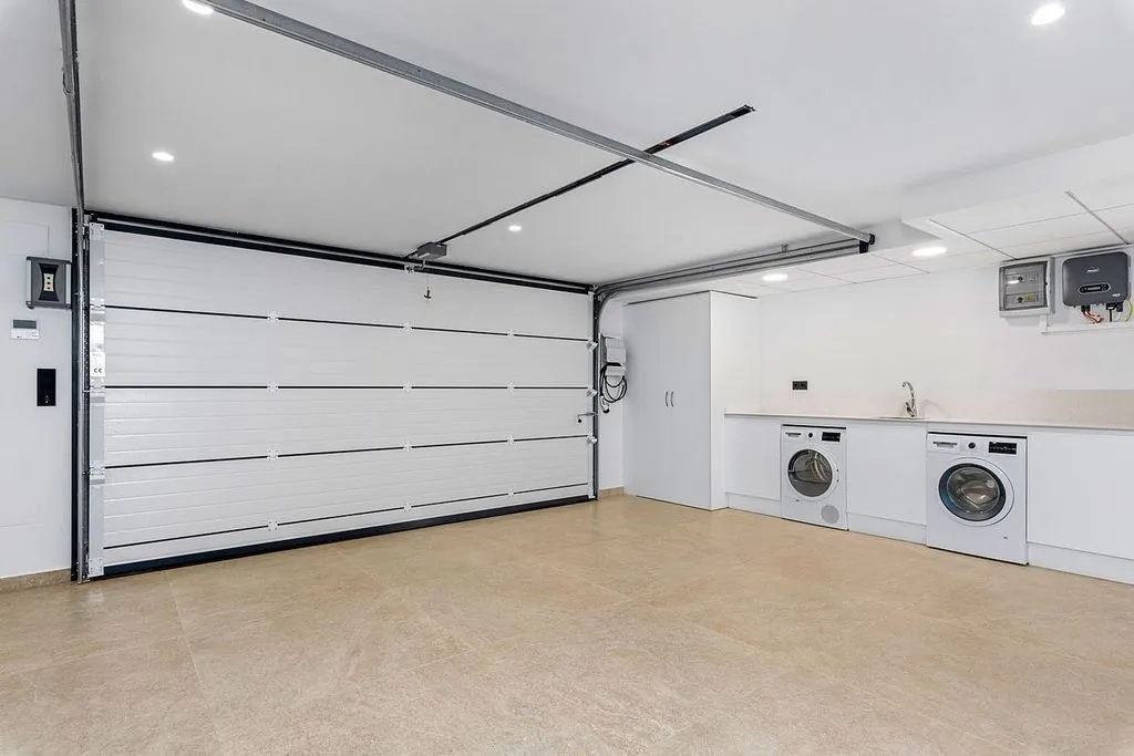 Garage - New Villa with Pool in El Campello
