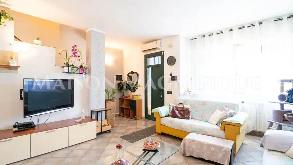 Séjour - Newly Built Villa with Garden in Lagosanto