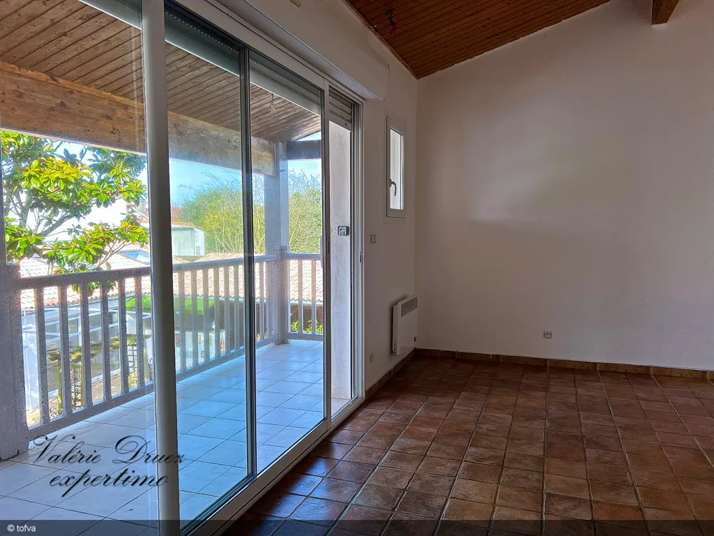 Charming Maison with Central Garden in La Tremblade