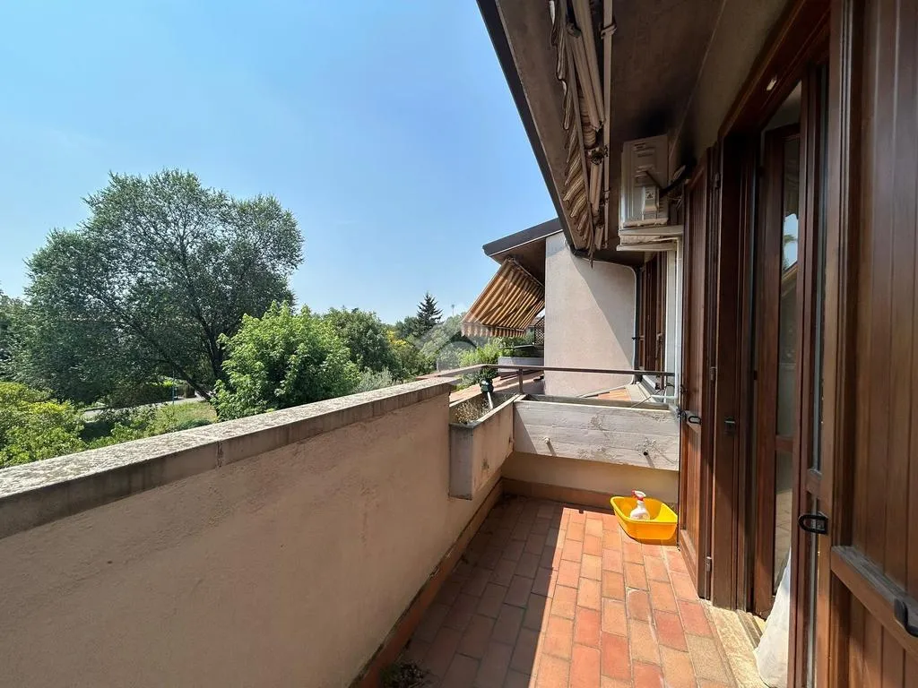 Rõdu - Semi-detached Villa with Solar Panels in Brescia