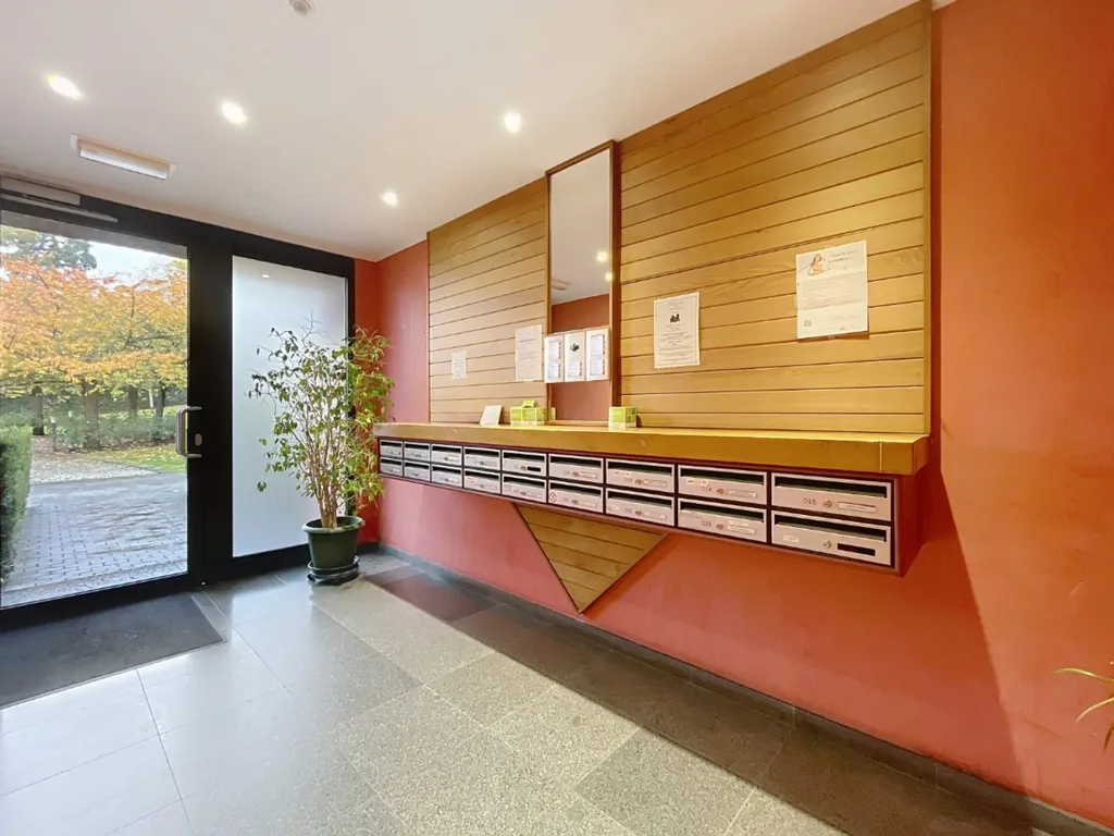 Esik - Apartment with Terrace in Liège