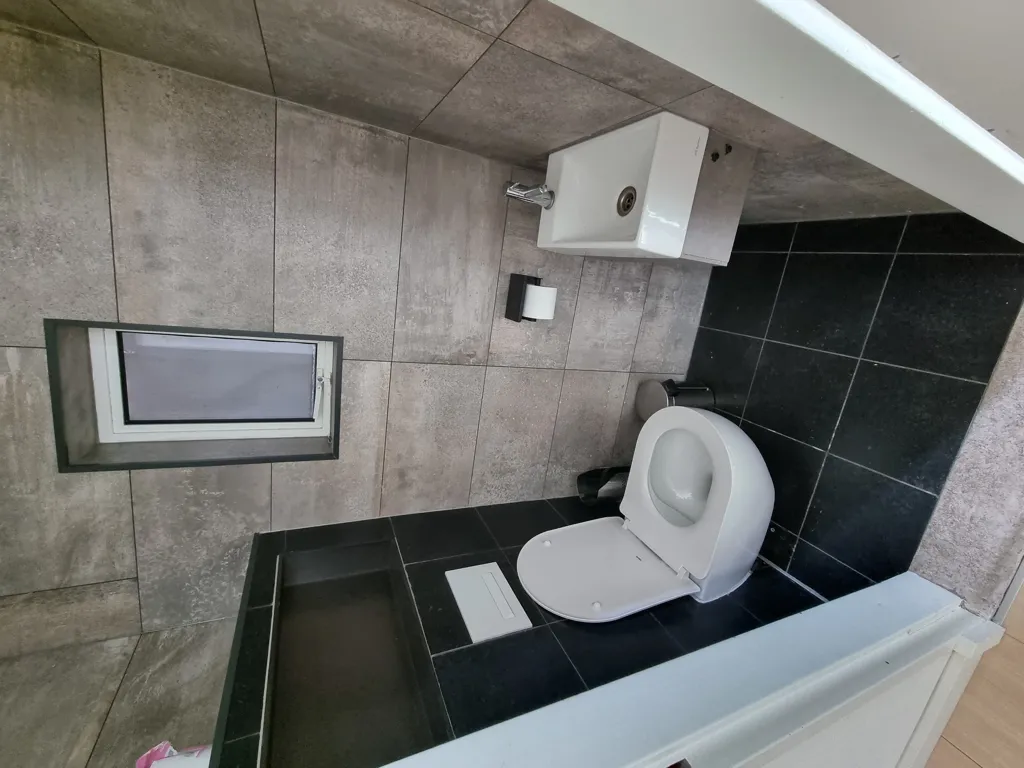 Salles de bain - Student Room with Shared Amenities in Bennekom