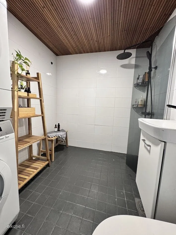 Vannitoad - Bright Apartment with Balcony in Espoonlahti