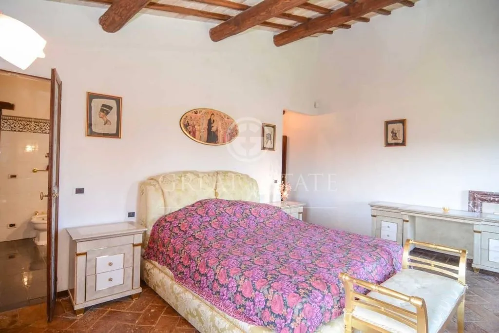 Bedrooms - Ancient Castle with Pool in Umbria