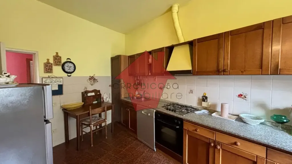 Cuisine - Five-Bedroom Apartment with Garden in Empoli