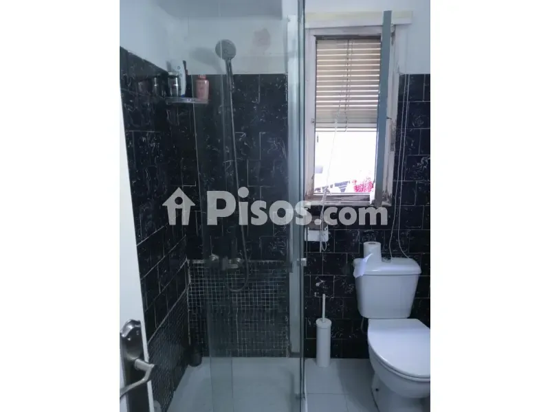 Salles de bain - Apartment with Tenant in Manises, Valencia
