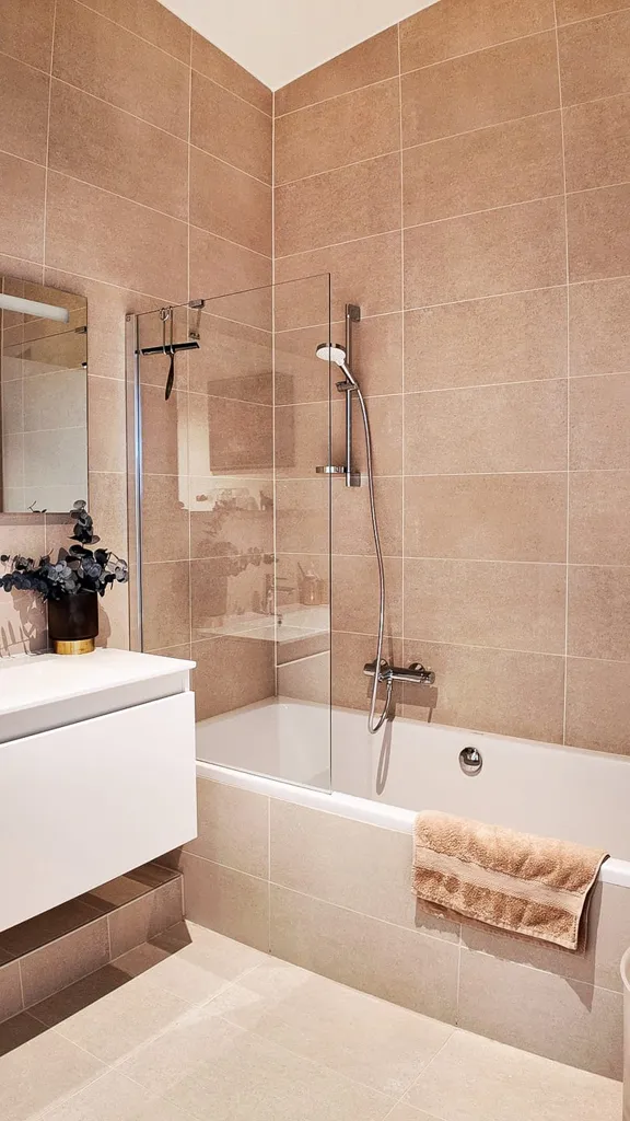 Salles de bain - Penthouse avec Terrasse Panoramique au Cœur du Canal