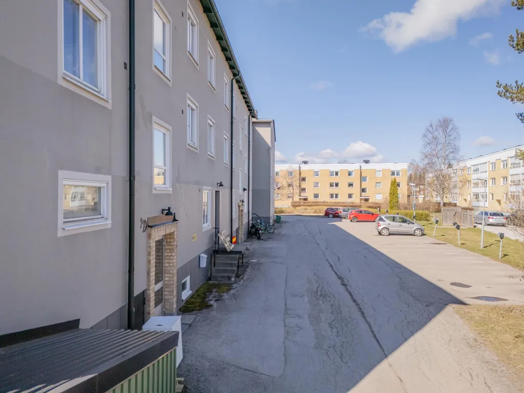 Välivaade - Modernised Two-Bedroom Flat with Balcony in Johannedal