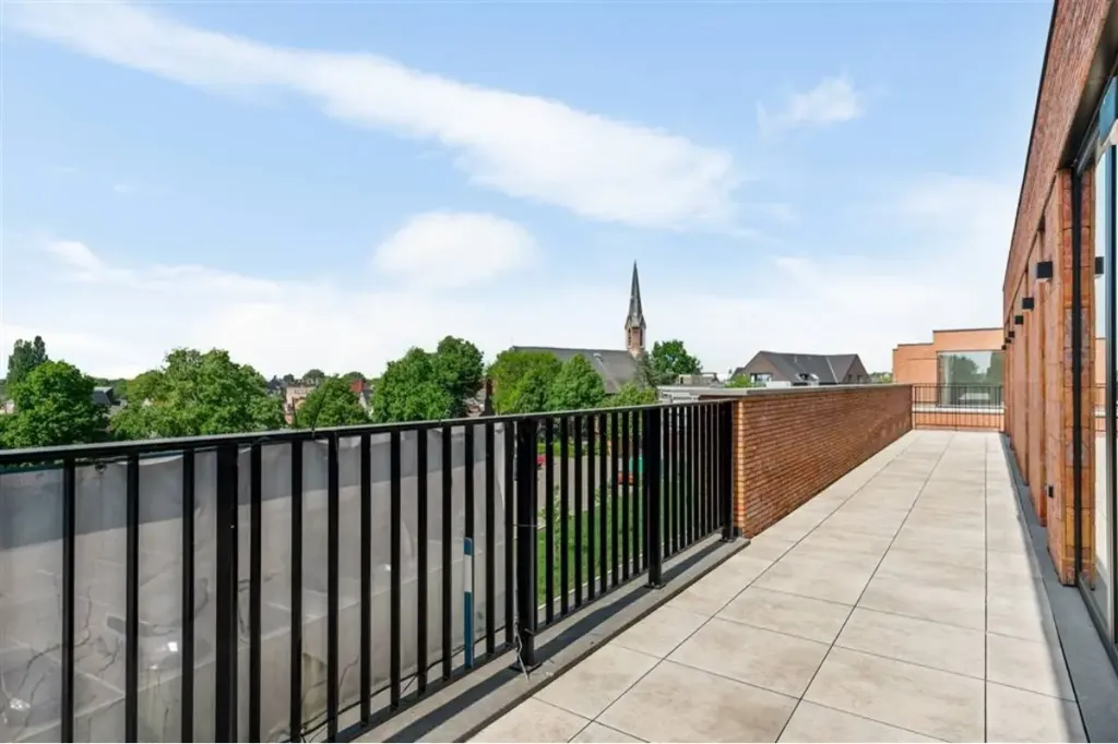 Rõdu - Penthouse with Terraced Garden in Koningshooikt