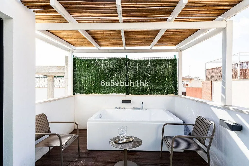 Terrass - Adosado with Terrace in Málaga's Historic Centre