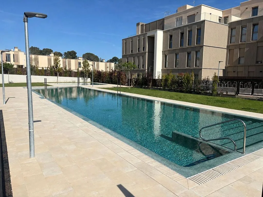 Bassein - New Flat with Pool in Campolivar