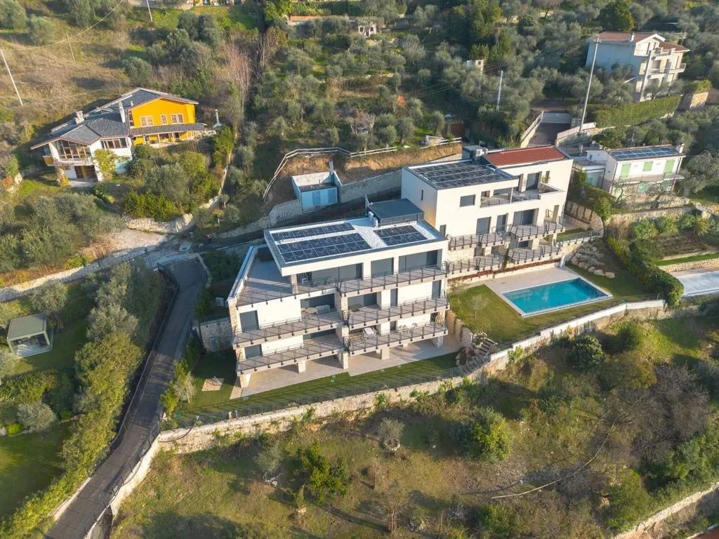 Vue aérienne - Luxury Apartment with Pool in Torri del Benaco