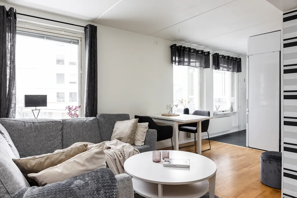 Séjour - Apartment with Open Plan in Hovshaga
