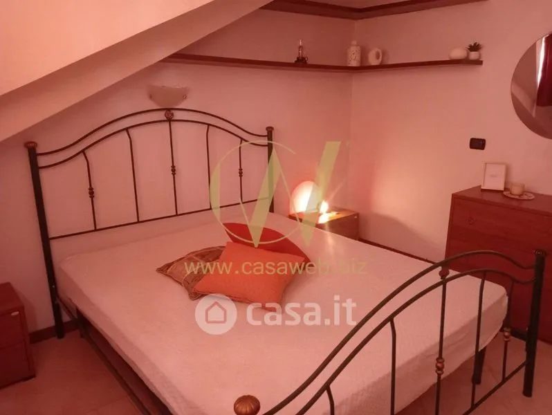 Camere da letto - South-East Facing Loft in Caserta Centre