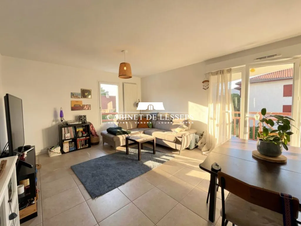 Soggiorno - Flat with Covered Terrace in Ustaritz
