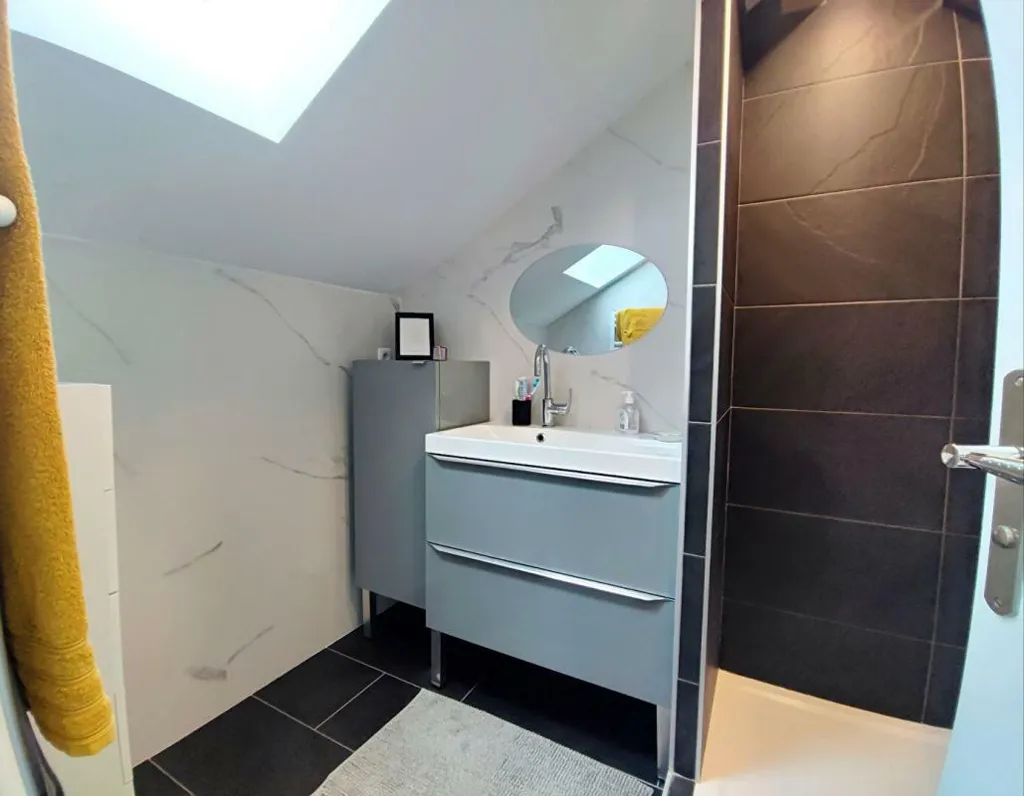 Vannitoad - Renovated House with Terrace in Noisy-le-Sec