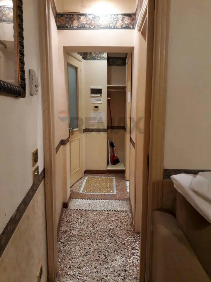 Entrée - Venezia Centre Timeshare Suite with Balcony