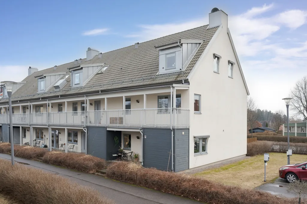 Välivaade - Modern Apartment with Corner Location in Katrineholm